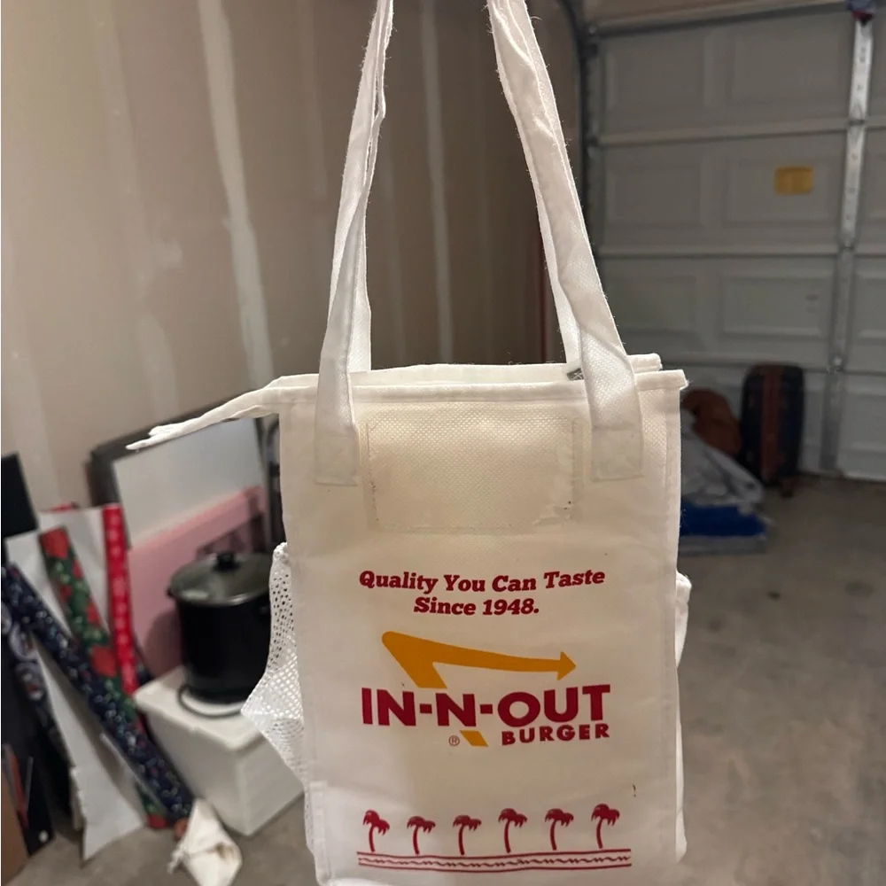 White Insulated Travel Tote - Picture 2 of 2